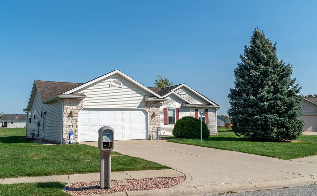 58742 Derby Ct, Goshen, Indiana: Exterior view of home from street